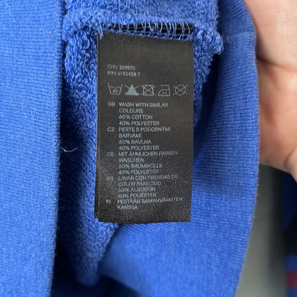 Disney women’s Mickey Mouse sweatshirt H&M size 6, barely worn, EUC! - Picture 3 of 7